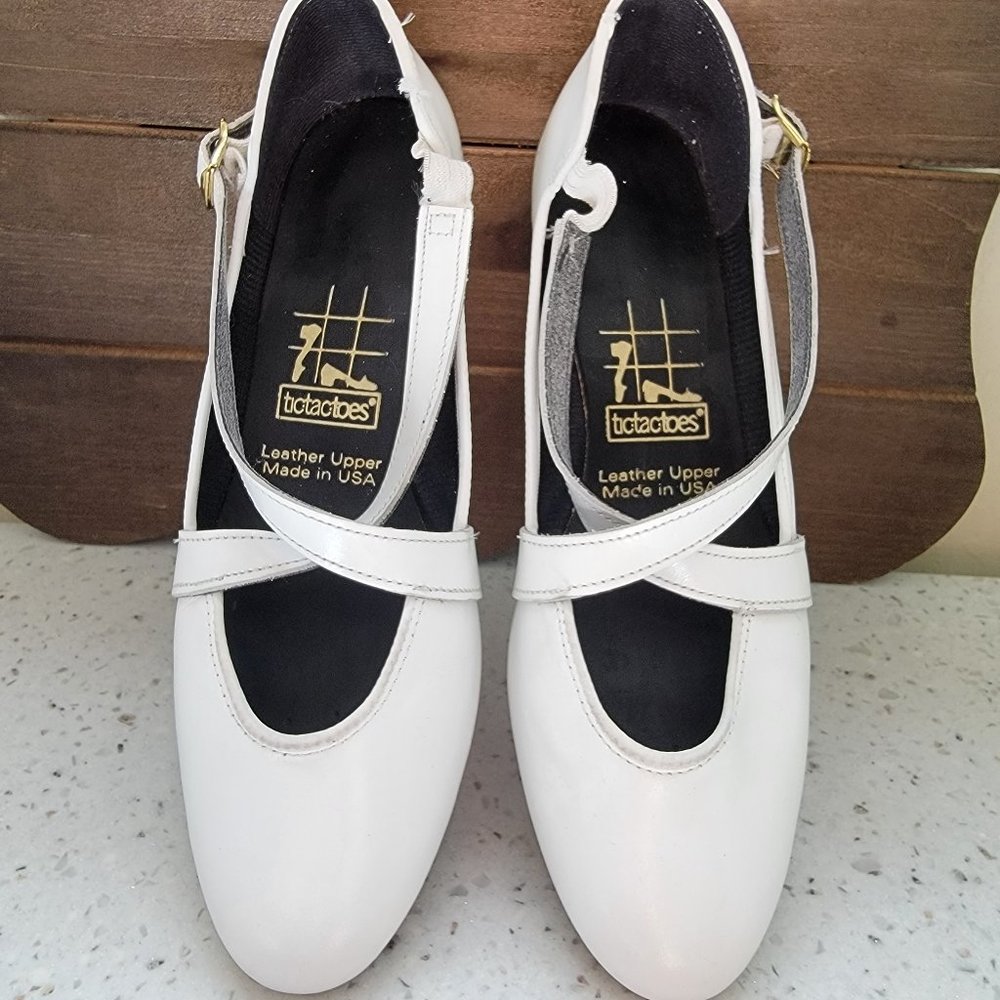 TICTACTOES USA Made Mary Jane White Leather Dance Shoe Size 7